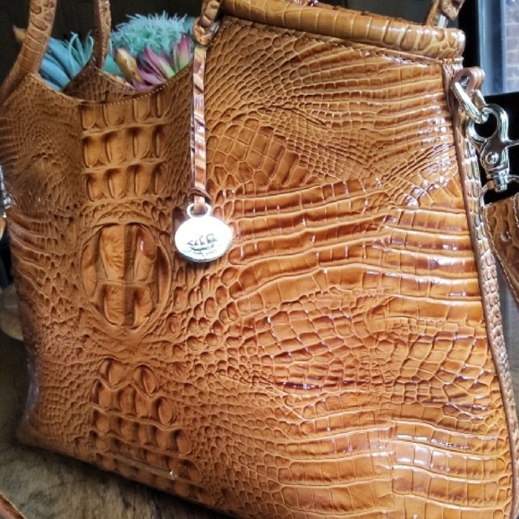 🌻EUC Brahmin Elaine Bag - Picture 9 of 14